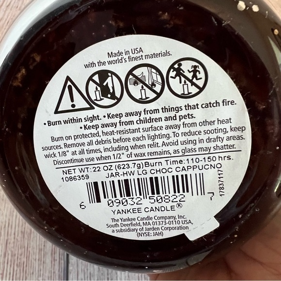 Yankee Candle Chocolate Cappuccino 22 OZ Jar - Picture 4 of 4